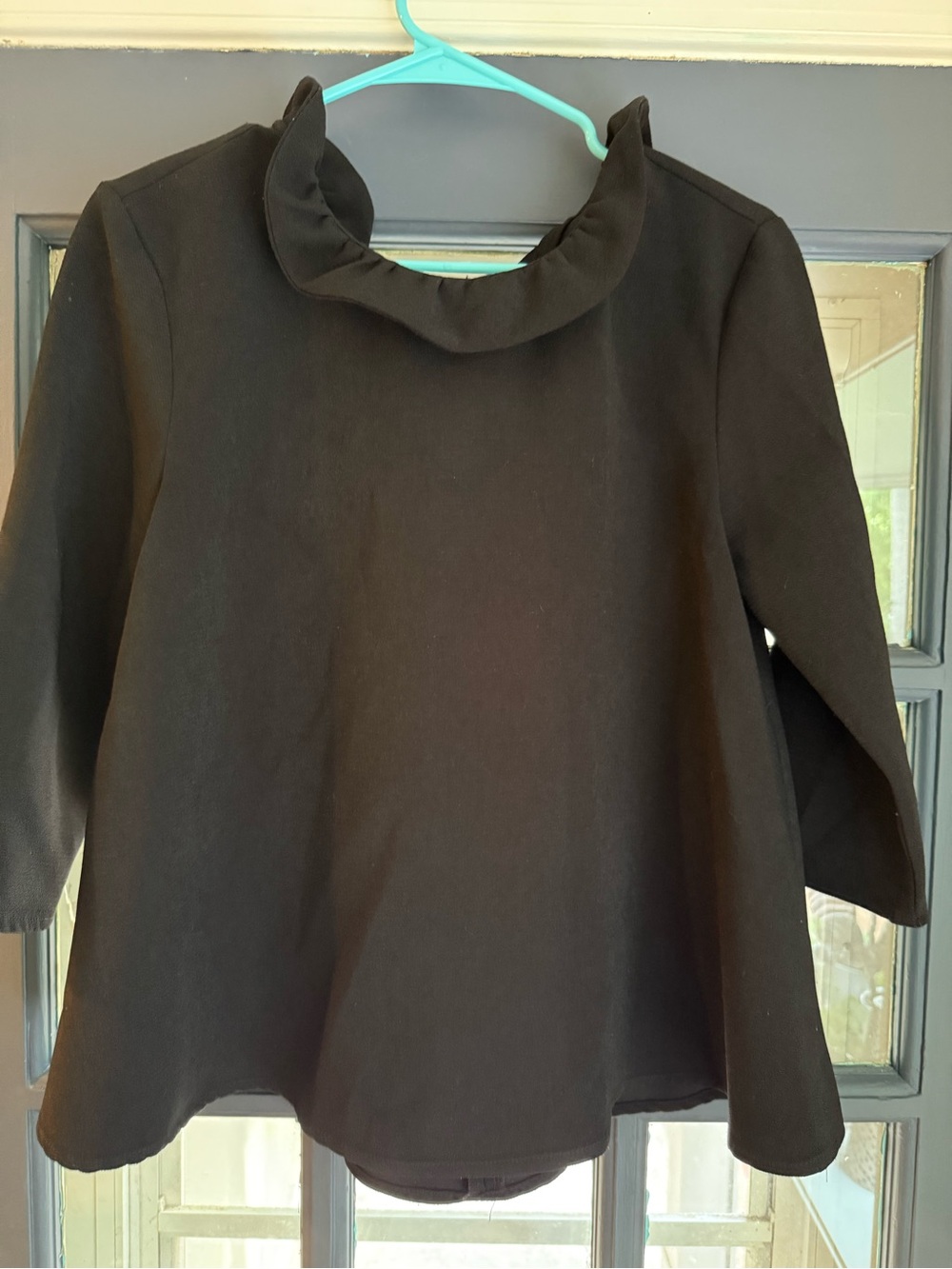 Pomander Place Black  Ruffle Collar Top XS